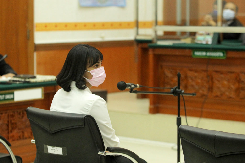 Terdakwa Vanessa Angel menjalani sidang putusan terkait kasus narkoba di PN Jakarta Barat, Jakarta, Kamis, 5 November 2020. 