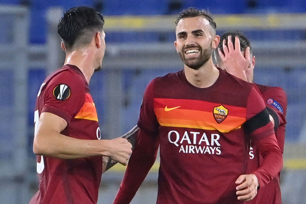 'Giallorossi' mengemas gol ketiganya melalui kerja sama apik para pemainnya pada menit ke-34. Diawali umpan silang Mkhitaryan dari sisi kiri yang disundul oleh Bruno Peres, bola kemudian menuju Borja Mayoral yang dengan mudah melesakkan ke gawang klub Romania. Itu merupakan gol perdana Mayoral bersama Roma.