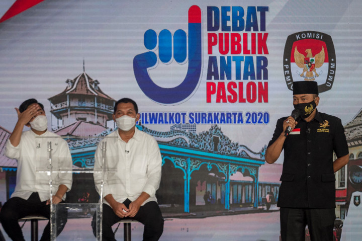 Kedua pasangan calon tersebut, yakni pasangan Gibran Rakabuming Raka-Teguh Prakosa dan pasangan Bagyo Wahyono-F.X. Supardjo (Bajo).