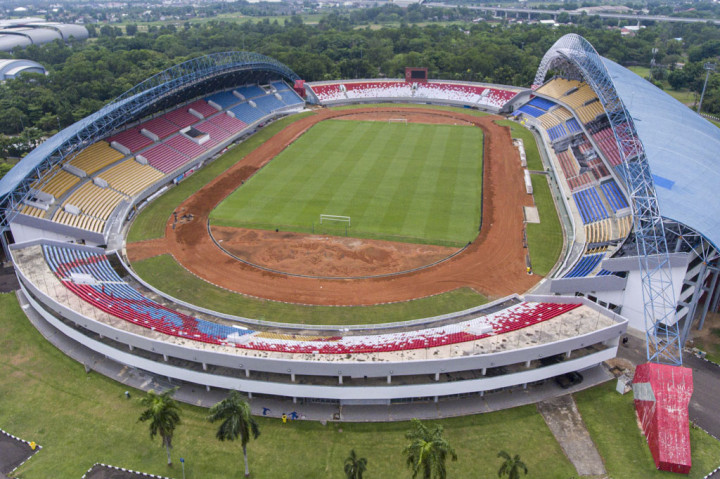 “Rumput zoysia matrella sudah 85 persen. Diharapkan November akhir sudah 100 persen. Ini sudah kita lakukan pemeliharaan dengan penyiraman dan pemupukan,” katanya.
