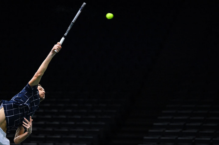 Kemenangan Medvedev atas unggulan keenam asal Argentina itu menjadi keberhasilan yang kedua kalinya menuju semifinal di tingkat ATP tur tahun ini. Kemenangan sebelumnya terjadi di US Open awal September.
