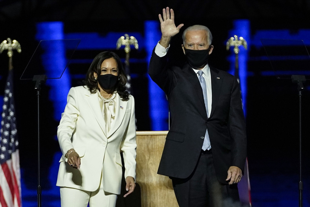 Harris juga menyinggung Joe Biden yang berani mendobrak substansial di Amerika ketika memilihnya sebagai wapres.