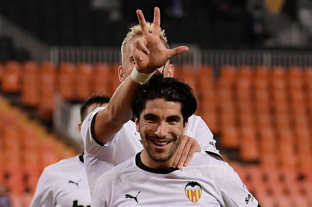 Mereka kebobolan 4 gol, tiga di antaranya dari penalti yang dilesakkan Carlos Soler (35', 54', 63'). Sementara satu gol sisanya merupakan bunuh diri Raphael Varane (43').