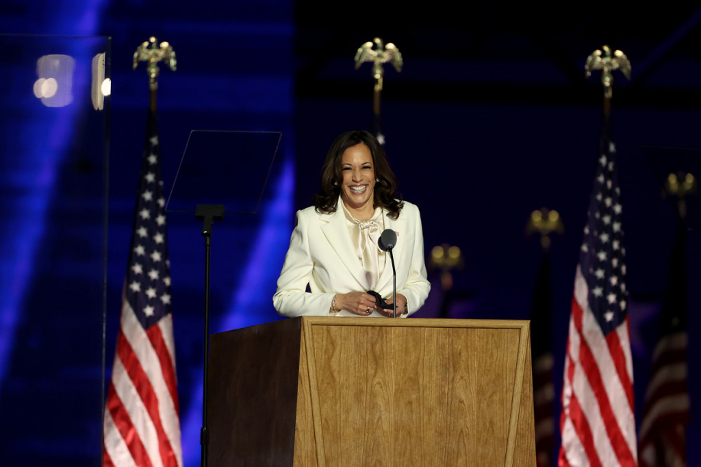 Wapres Amerika Serikat (AS) terpilih Kamala Harris merupakan perempuan kulit hitam pertama yang terpilih menjadi Wakil Presiden Amerika Serikat. Harris meyakini nantinya akan ada lagi perempuan yang menduduki posisi itu.