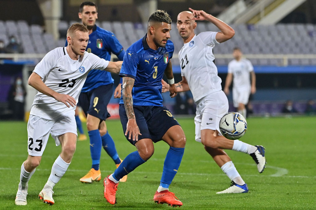 Selepas turun minum, Italia tidak mengendorkan daya serang. Peluang didapat lewat Emerson Palmieri dan Grifo, namum belum berbuah gol.