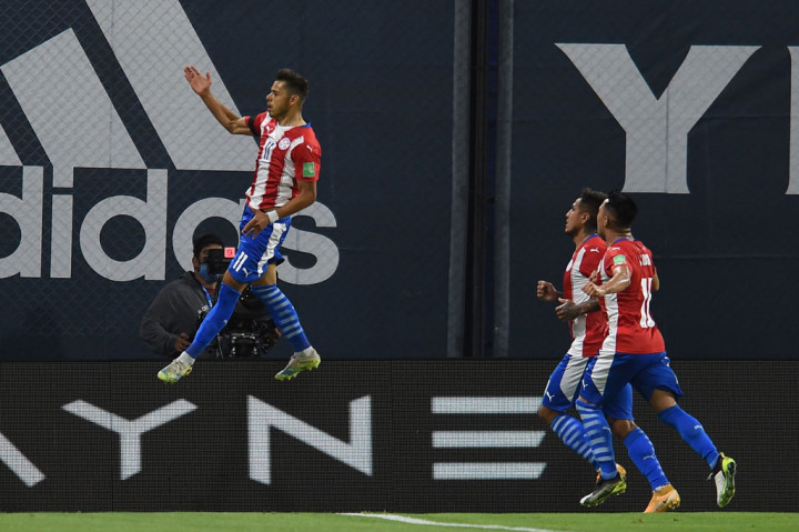 Angelo Romero melakukan selebrasi usai menjebol gawang Tim Tango.