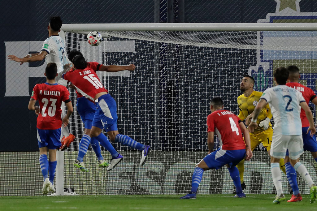 Tim Tango akhirnya berhasil menyamakan kedudukan lewat aksi Nicolas Gonzalez pada menit ke-41.