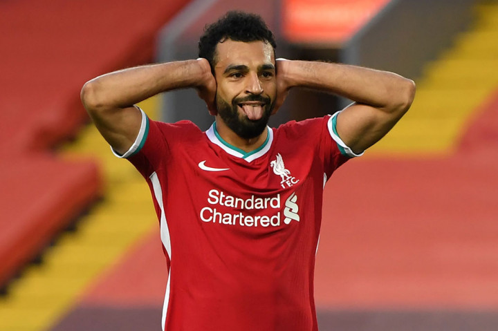 Beberapa hari yang lalu, Salah memang terlihat menghadiri pesta pernikahan saudaranya, Nasr, di Kairo.