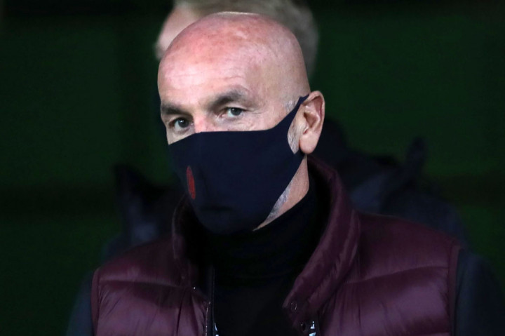 AC Milan terpaksa membatalkan sesi latihan pada Sabtu, 14 November 2020, setelah pelatih kepala Stefano Pioli dinyatakan positif terinfeksi virus korona.