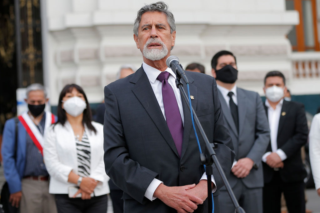 Penggantinya, mantan ketua Kongres Manuel Merino, mengundurkan diri pada Minggu, 15 November 2020, setelah berhari-hari unjuk rasa jalanan yang menewaskan dua demonstran.