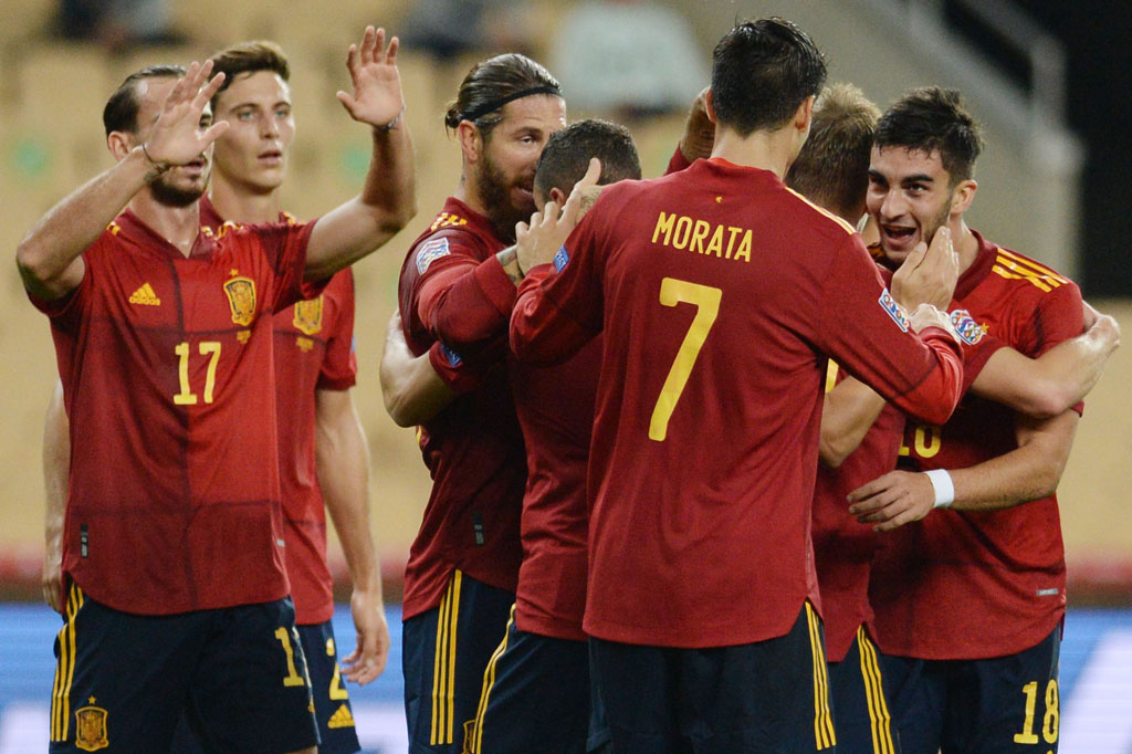 Selepas turun minum, Jerman tak mampu bangkit dan langsung mendapat tekanan dari tuan rumah. Torres kemudian mencetak gol keduanya menyambut umpan tarik Jose Gaya pada menit ke-55. Spanyol empat, Jerman nol.