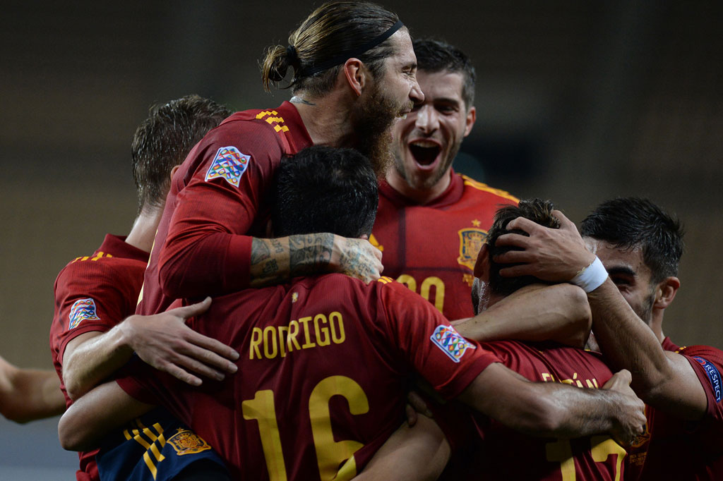 Kemenangan itu membuat Spanyol dipastikan lolos ke semifinal UEFA Nations League 2020/2021 dan bercokol di puncak klasemen akhir Grup A4 dengan koleksi 11 poin, menggusur Jerman (9) ke urutan kedua.