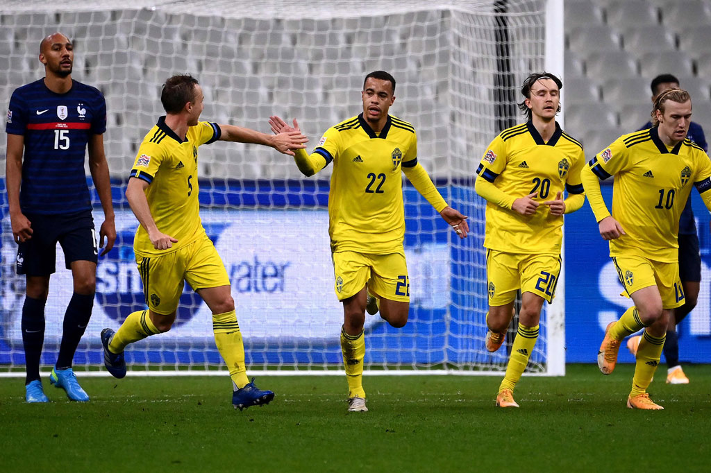 Swedia mampu memperkecil ketertinggalan pada menit ke-88 melalui gol Robin Quaison dengan memanfaatkan operan Pierre Bengtsson. 