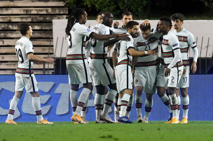 Portugal kemudian berhasil menyamakan kedudukan dari kemelut tendangan bebas Ronaldo. Sepakan ronaldo berhasil didorong kiper Dominik Livakovic ke arah Nelson Semedo. Semedo kemudian mengoperkannya untuk diteruskan menjadi gol oleh Ruben Dias.