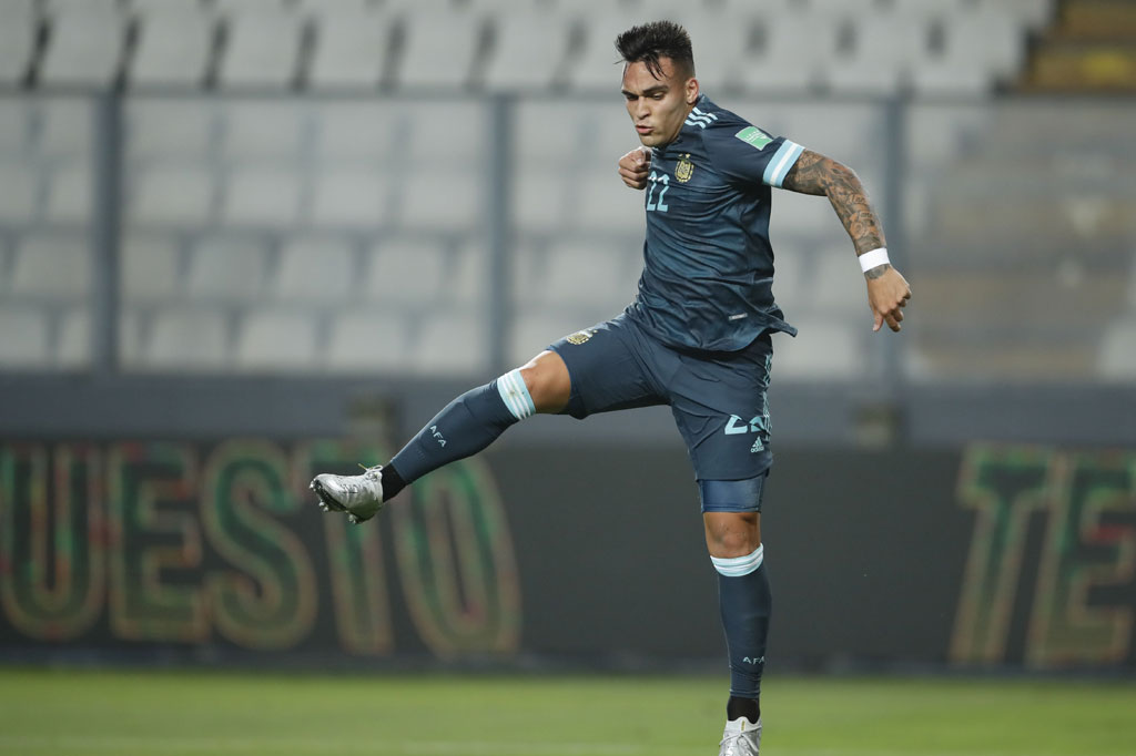 Gol tersebut membuat Argentina bermain semakin percaya diri. Hasilnya, mereka dapat menambah keunggulan di menit ke-28 yang kali ini dicetak penyerang Inter Milan, Lautaro Martinez.