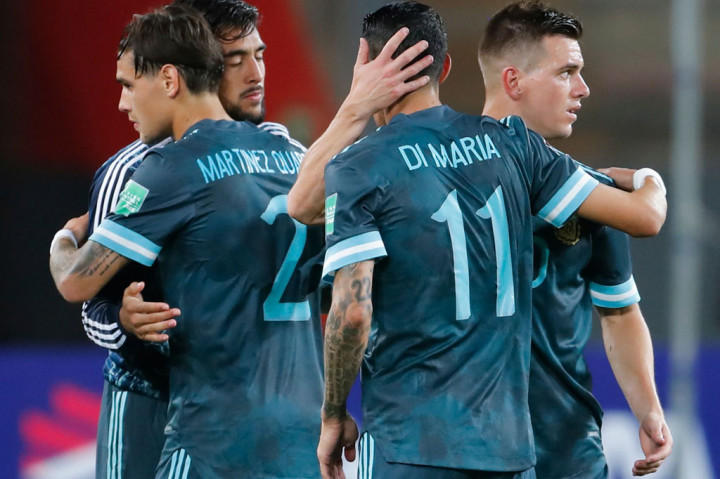 Kemenangan tersebut membuat Argentina berada di posisi kedua klasemen dengan 10 poin, terpaut dua poin di bawah Brasil. Sedangkan Peru di peringkat sembilan setelah hanya mengumpulkan satu poin dari empat pertandingan. 