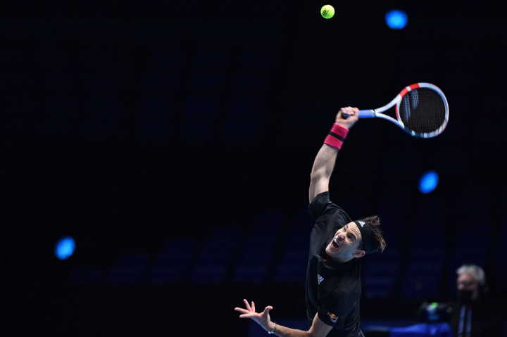 Thiem yang telah mengalahkan juara bertahan Stefanos Tsitsipas dalam pertandingan pembukaan, akan lolos ke semifinal jika Tsitsipas mengalahkan Andrey Rublev nanti.