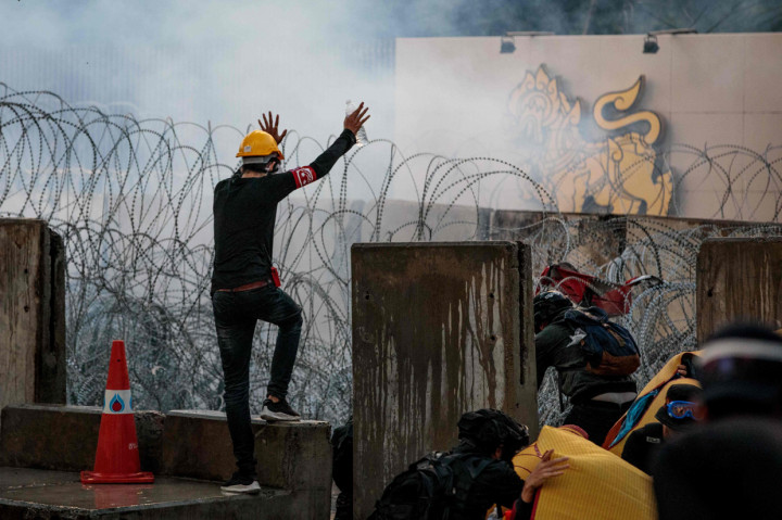 Protes ini menjadi tantangan terbesar bagi pemerintahan dan kerajaan Negeri Gajah Putih dalam beberapa tahun terakhir. AFP Photo/Jack Taylor