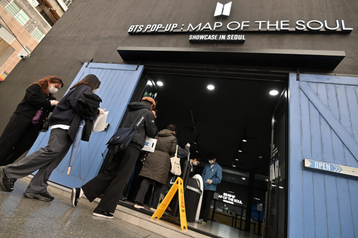 Menjelang peluncuran album BE sebagai comeback BTS pada 2020, BTS Pop-Up: MAP OF THE SOUL ramai dikunjungi para ARMY.
