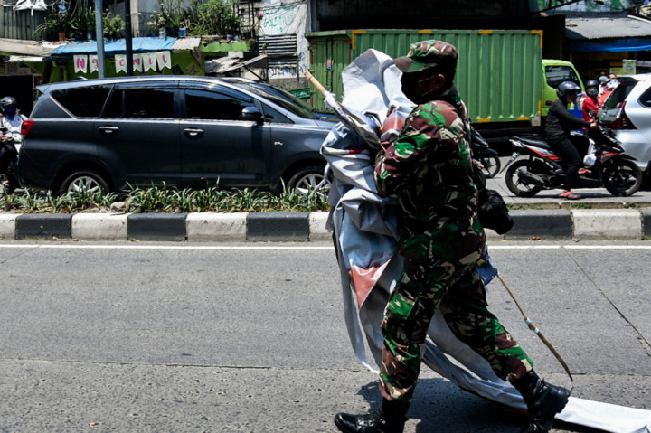 Kegiatan patroli pengamanan dan pembersihan baliho-baliho tak berizin turut dilakukan di wilayah-wilayah lainnya yang berada di bawah pengamanan Kodam Jaya/Jayakarta. Kegiatan itu pun didukung oleh Pangdam Jaya Mayjen Dudung Abdurachman.