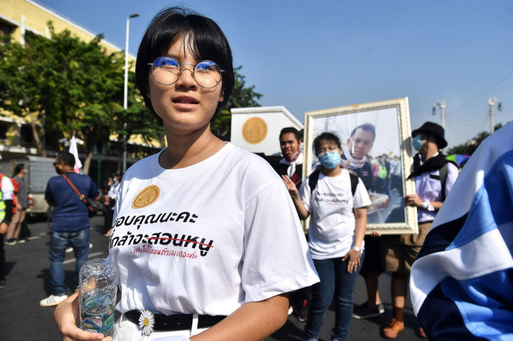 Remaja berusia 15 tahun itu berada di garis depan gerakan 'Bad Students' (Pelajar Buruk) Thailand yang merencanakan unjuk rasa besar di Bangkok pada hari Sabtu. 