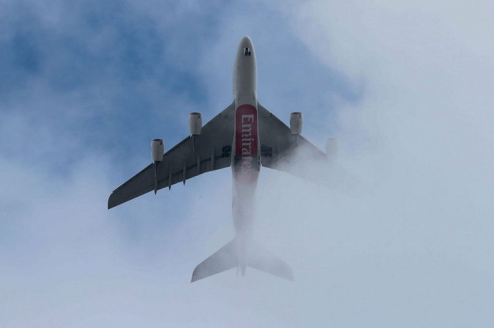 Mekanisme penilaiannya mempertimbangkan langkah-langkah keselamatan dan standar kebersihan di semua titik kontak perjalanan wisatawan, yang telah Emirates terapkan secara konsisten. Di setiap langkah perjalanan, Emirates selalu memprioritaskan perawatan, kesehatan, dan keselamatan pelanggan, karyawan dan komunitas yang dilayaninya.