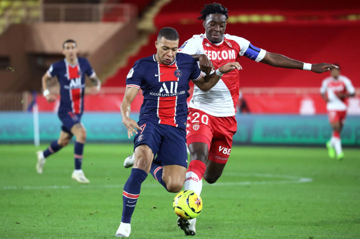 Pertandingan itu menandai kembalinya bintang PSG, Kylian Mbappe yang mengemas dua gol keunggulan awal sang juara bertahan tersebut.