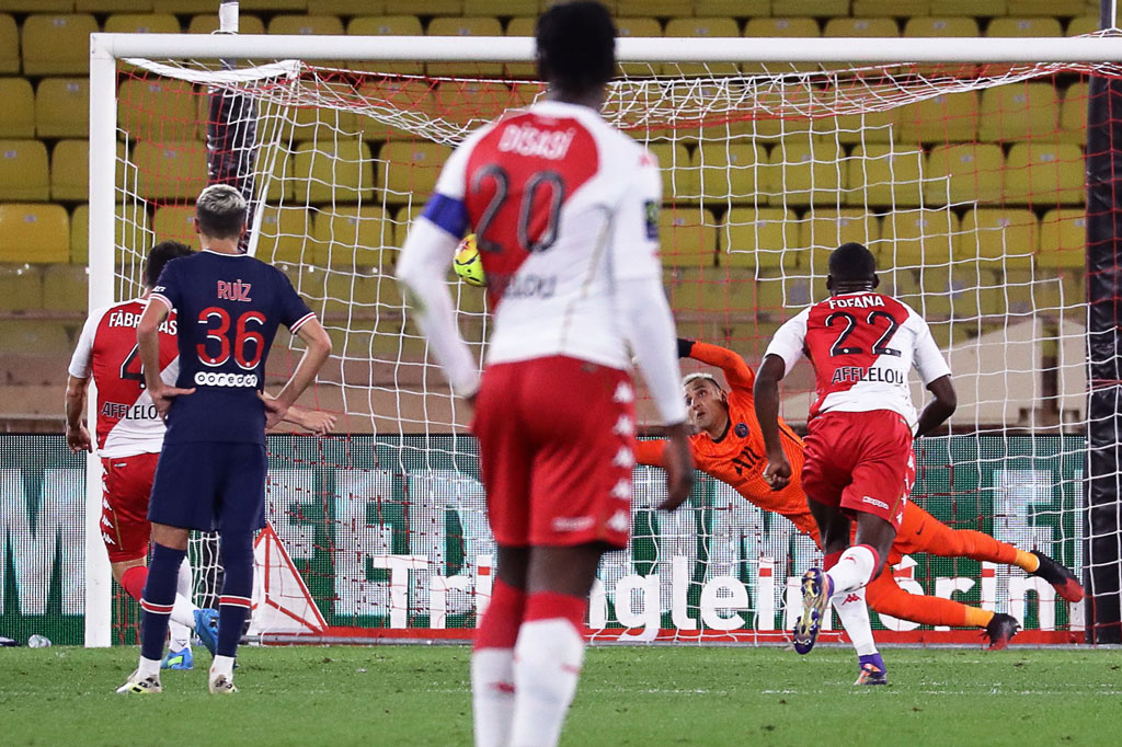 Pada menit ke-79 Monaco memperoleh hadiah tendangan penalti setelah Abdou Diallo menjatuhkan Volland di dalam area terlarang. Tembakan 12 pas dihadapi oleh Fabregas yang dengan dingin memperdaya Navas untuk membawa Monaco berbalik memimpin 3-2.