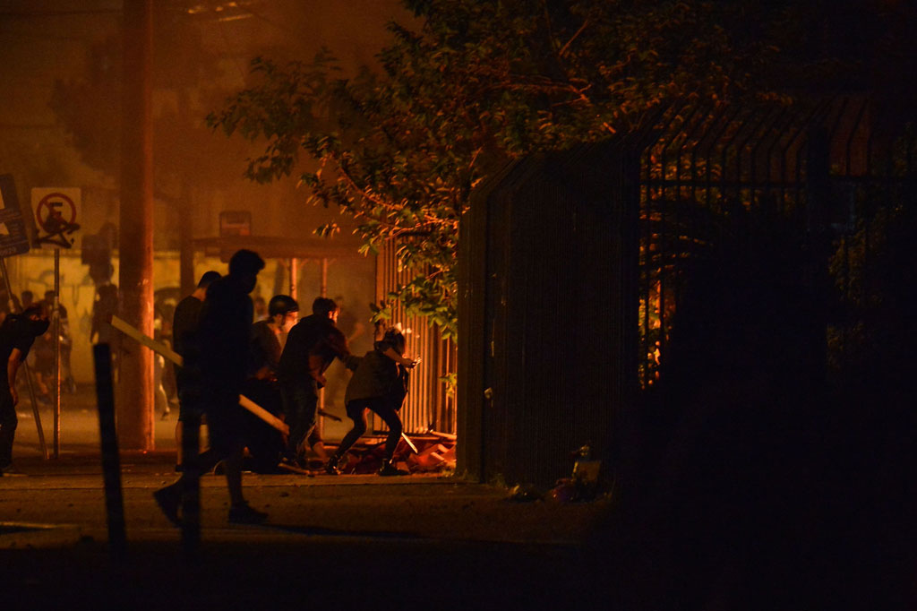 Kematian seorang pria kulit hitam yang dipukuli oleh penjaga keamanan kulit putih di sebuah  supermarket memicu protes di seluruh Brasil pada Jumat, 20 November 2020 waktu setempat. Unjuk rasa tersebut bertepatan saat Brasil tengah merayakan Black Consciousness Day (Hari Kesadaran Hitam).