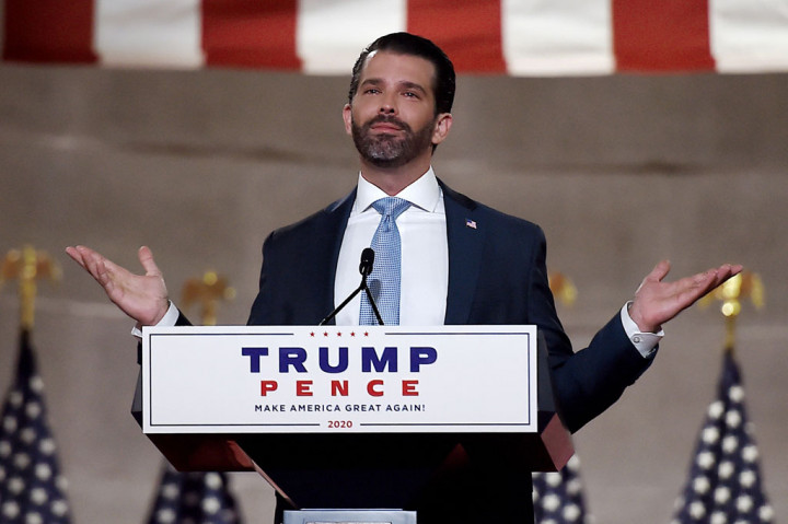 Putra tertua Presiden AS Donald Trump, Donald Trump Jr dinyatakan positif covid-19 dan dikarantina tanpa gejala.
