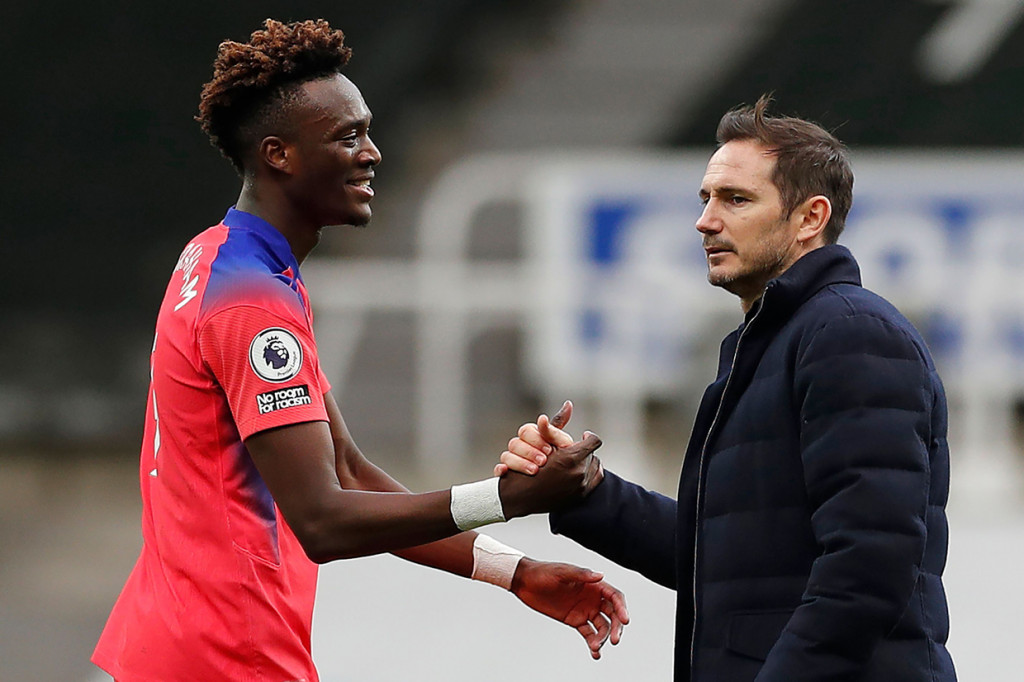 Hasil ini mengantar Chelsea sementara naik ke puncak klasemen Liga Inggris dengan 18 poin dari 9 laga. AFP Photo/Lee Smith