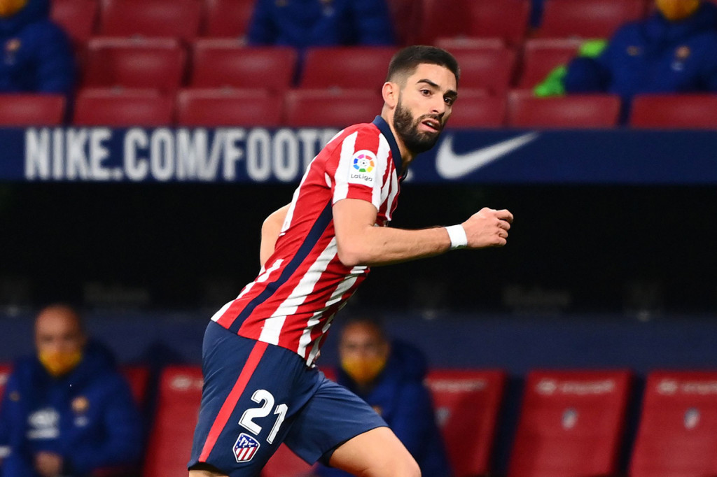 Yannick-Ferreira Carrasco melakukan selebrasi usai mencetak gol ke gawang Barcelona.