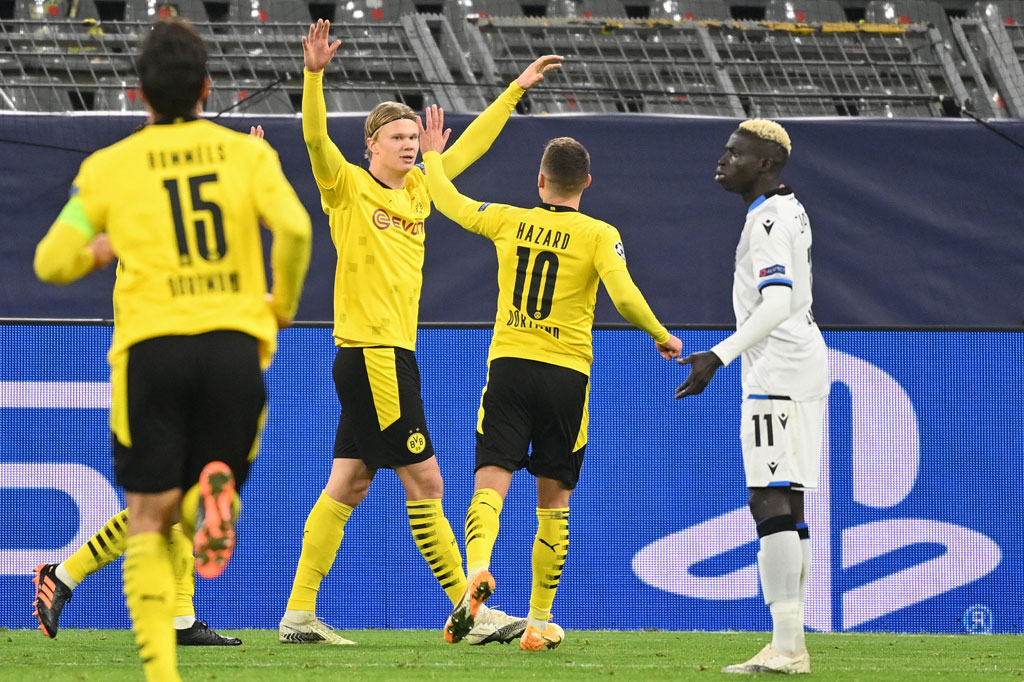 Haaland meluapkan kegembiraan usai membawa timnya unggul 3-0.