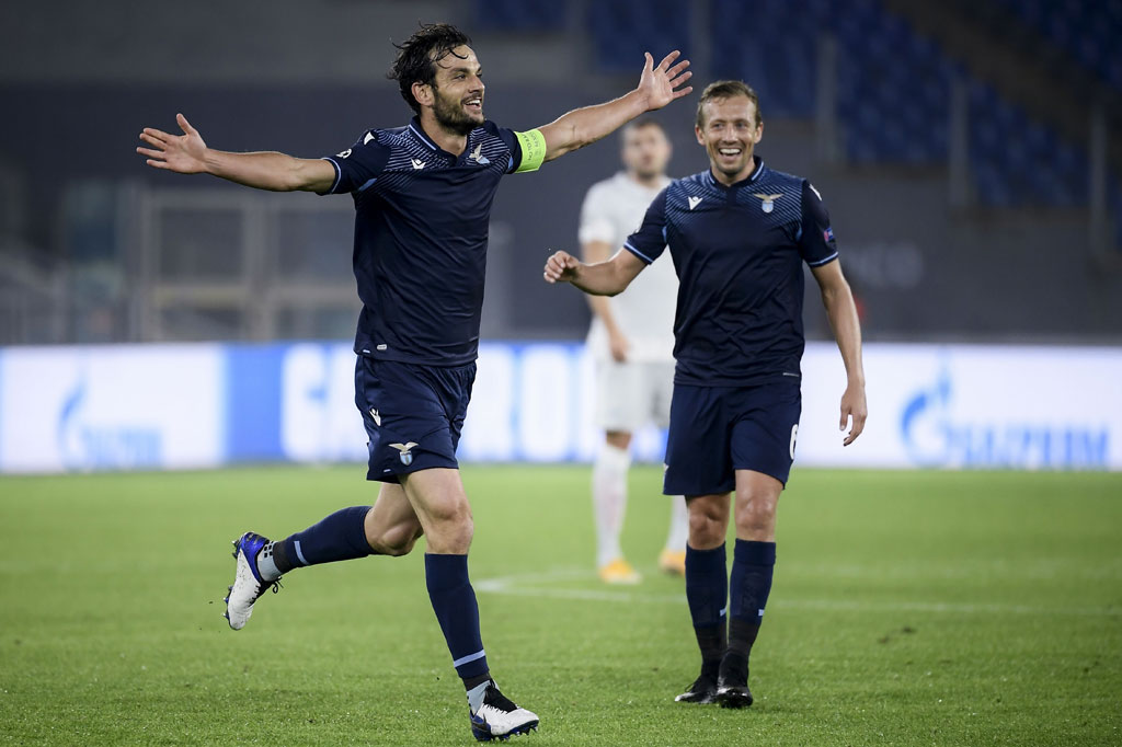 Biancocelesti terus menggempur pertahanan Zenit. Dan gol kedua akhirnya tercipta pada menit ke-22 lewat sepakan keras Parolo dari tepi kotak penalti yang gagal dihalau kiper Zenit, Michail Kerzhakov.
