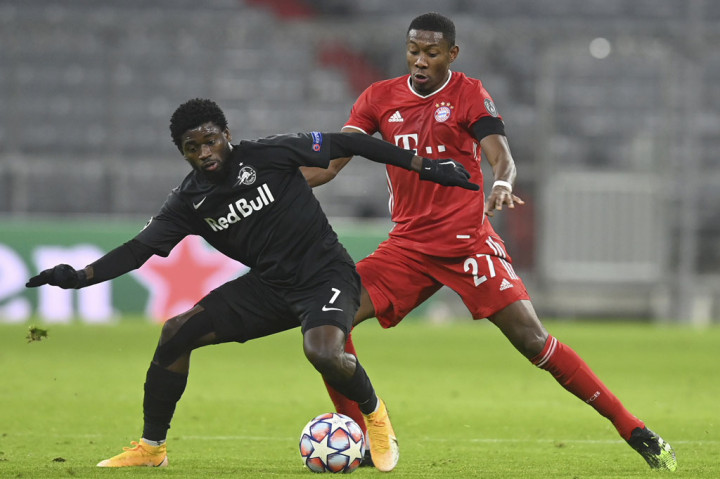 Berlaga di kandang sendiri, Bayern sempat direpotkan permainan menekan Salzburg. Beberapa peluang didapat pemain tim tamu, dan beruntung Die Roten tidak kebobolan lebih dahulu.