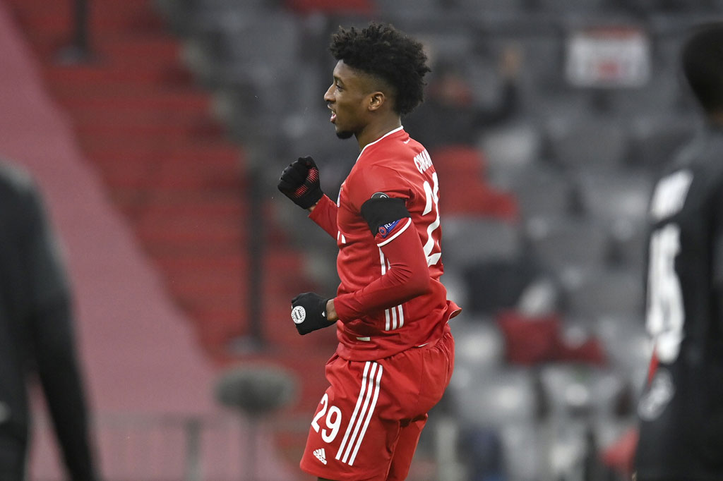 Bayern mampu menggandakan keunggulan pada menit ke-52. Sepakan Kingsley Coman dari luar kotak penalti sempat membentur Maximilian Woeber sehingga bola berubah arah dan mengecoh Stankovic. Skor 2-0 untuk Muenchen.