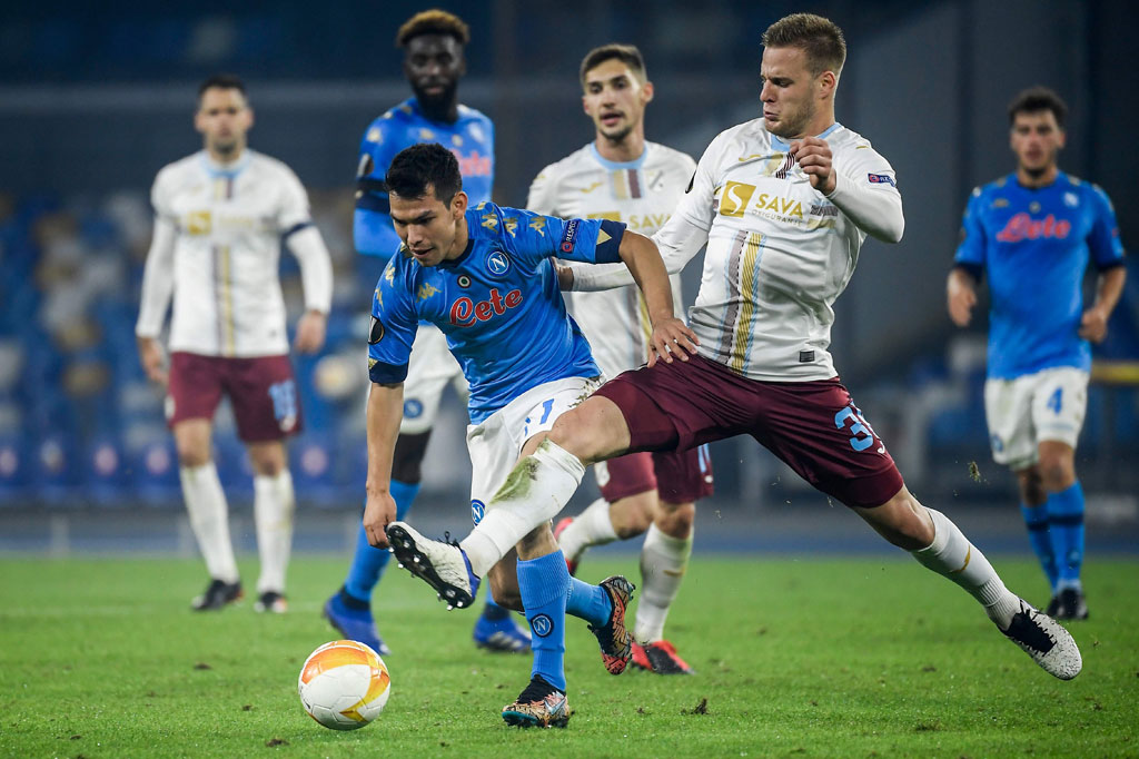 Hirving Lozano yang baru masuk pada babak kedua memberi warna berbeda di lini depan Partenopei. 10 menit setelah Lozano masuk, ia langsung membuat publik tuan rumah kembali bersorak.