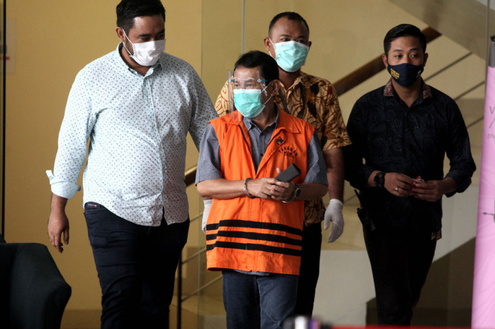 KPK menyatakan berkas tuntutan Bupati Bogor periode 2008-2014 sudah lengkap (P21) dan segera dibawa ke Pengadilan Tindak Pidana Korupsi (Tipikor) Bandung, Jawa Barat.