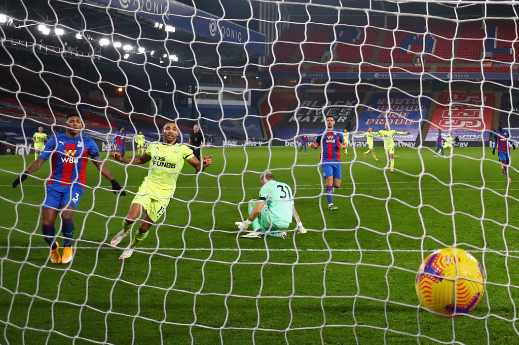 Kebuntuan pecah lima menit kemudian saat Wilson mencetak gol ketujuhnya musim ini dengan sebuah tembakan mendatar yang melesat di bawah badan kiper Vicente Guaita ke dalam gawang.