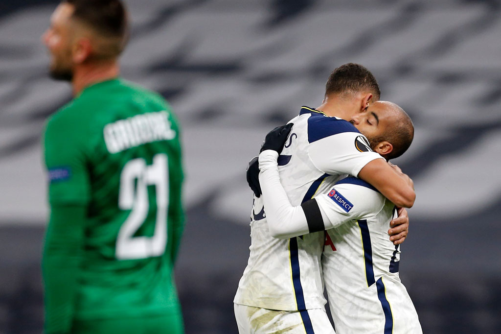 Tottenham Hotspurs menggasak tamunya Ludogorets 4-0 dalam laga pekan keempat Liga Europa Grup J di Stadion Tottenham Hotspurs, Inggris, Jumat, 27 November 2020 dini hari WIB. Carlos Vinicius mencetak brace pada laga tersebut.