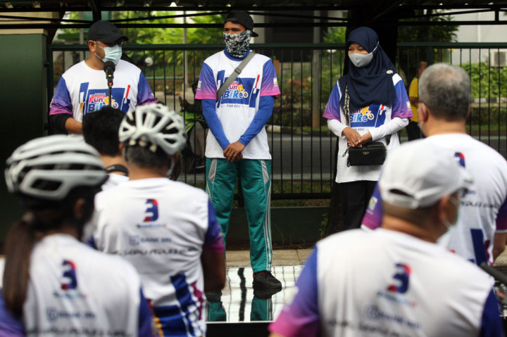 CEO Media Group Muhammad Mirdal Akib berharap agar acara Virtual Fun Bike ini bisa menggerakkan hati masyarakat, terutama para murid yang sudah meraih kesuksesan agar tidak melupakan jasa guru-guru mereka. 