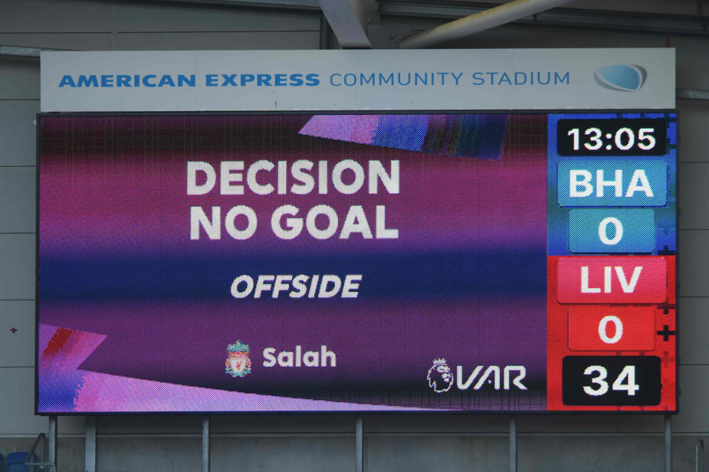 Brighton sempat gagal mengonversi hadiah penalti di babak pertama, sedangkan the Reds dua kali mencetak gol yang dianulir VAR. AFP Photo/Mike Hewitt