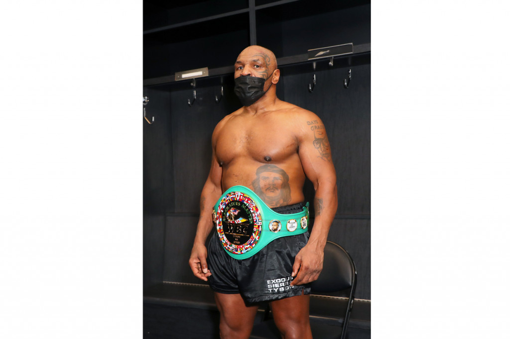 Meski Tyson mampu mencetak angka lebih banyak selama delapan ronde, 79-73 menurut catatan Guardian, Chad Dawson, Vinny Pazienza, dan Christy Martin yang jadi juri punya keputusan berbeda.