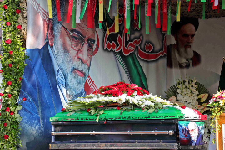 Iran menggelar upacara pemakaman untuk ilmuwan nuklir yang tewas terbunuh, Mohsen Fakhrizadeh-Mahabadi.