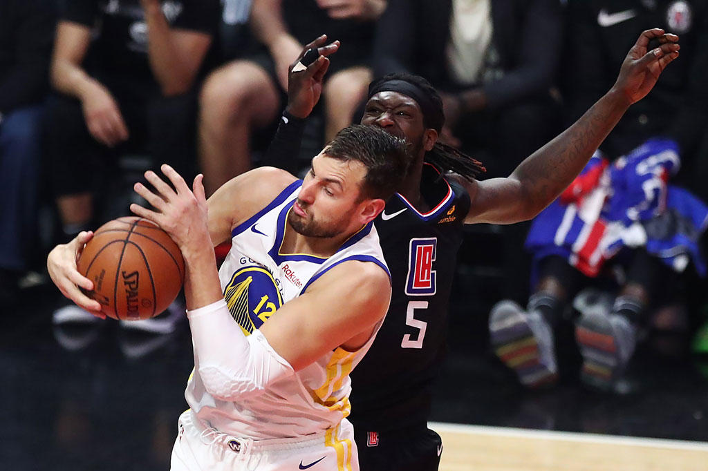 Pebasket berusia 36 tahun itu berpisah dengan klub Sydney Kings pada Mei lalu, beberapa bulan setelah seri final NBL Australia dibatalkan di tengah jalan karena pandemi covid-19. Dia adalah MVP NBL untuk musim 2018/19.