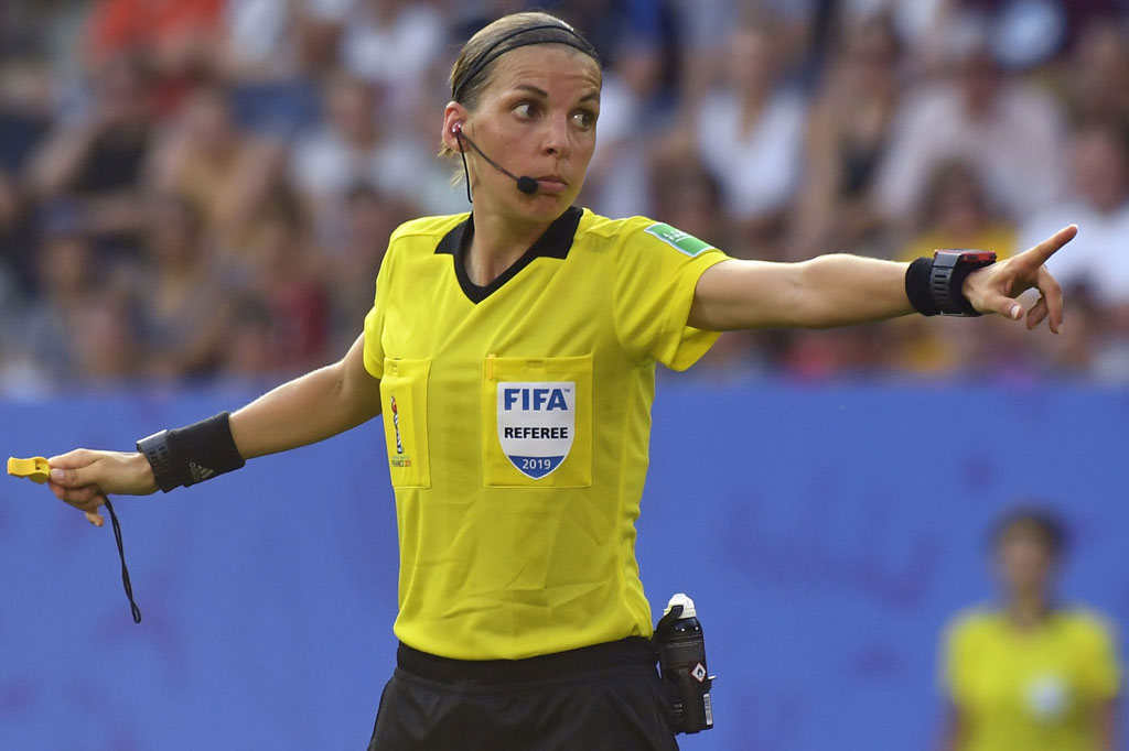 Dia juga memimpin pertandingan final Piala Dunia Putri 2019 antara Amerika Serikat melawan Belanda serta menjadi wasit wanita pertama di pertandingan Ligue 1 Prancis ketika Amiens melawan Strasbourg pada April tahun lalu.
