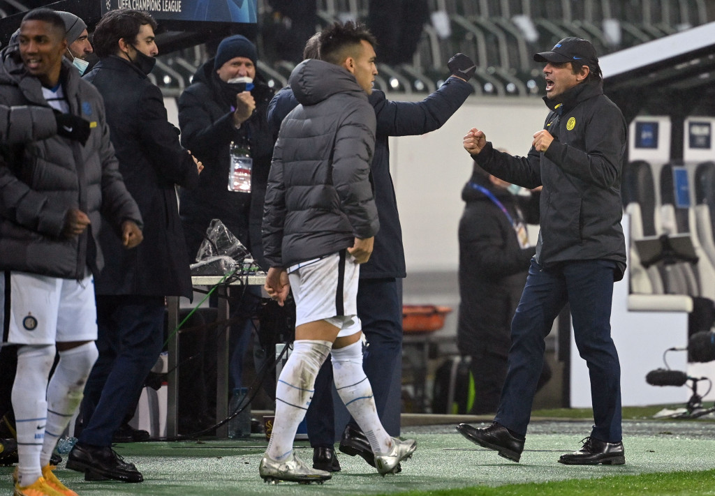 Inter masih terdampar di dasar klasemen dengan koleksi lima poin, tetapi secara matematis berpeluang untuk lolos dari Grup B yang semua timnya kini berebut memastikan tiket babak gugur pekan depan. Inter terpaut tiga poin di belakang Gladbach yang berada di pucuk klasemen sementara dan dua poin di belakang Shakhtar Donetsk dan Real Madrid.