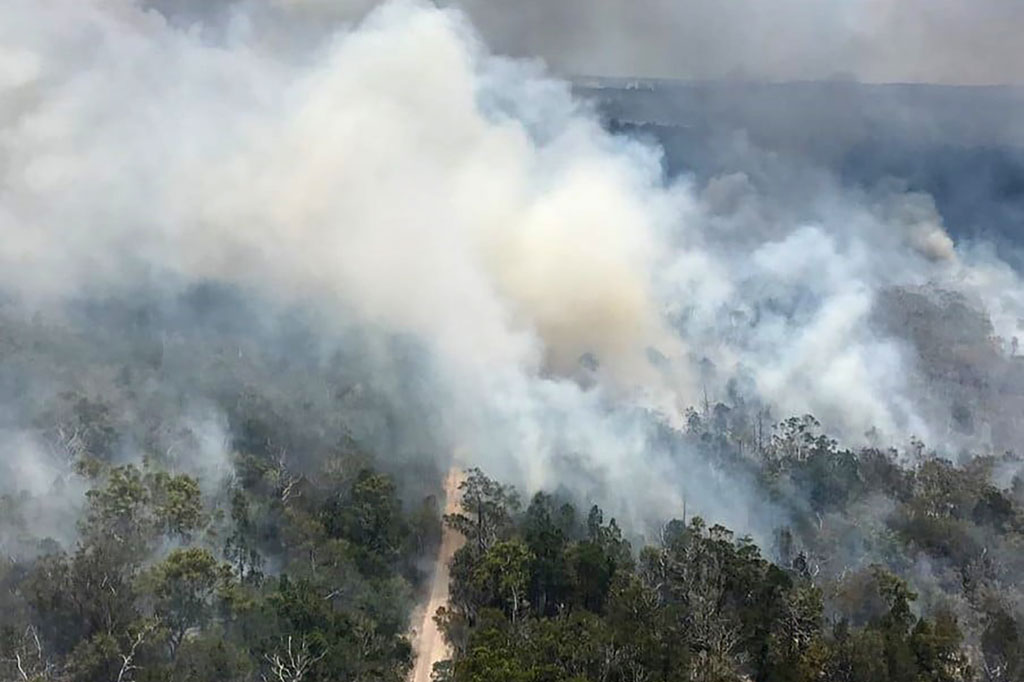 Kawasan Wisata Pulau Fraser Australia Terancam Kebakaran