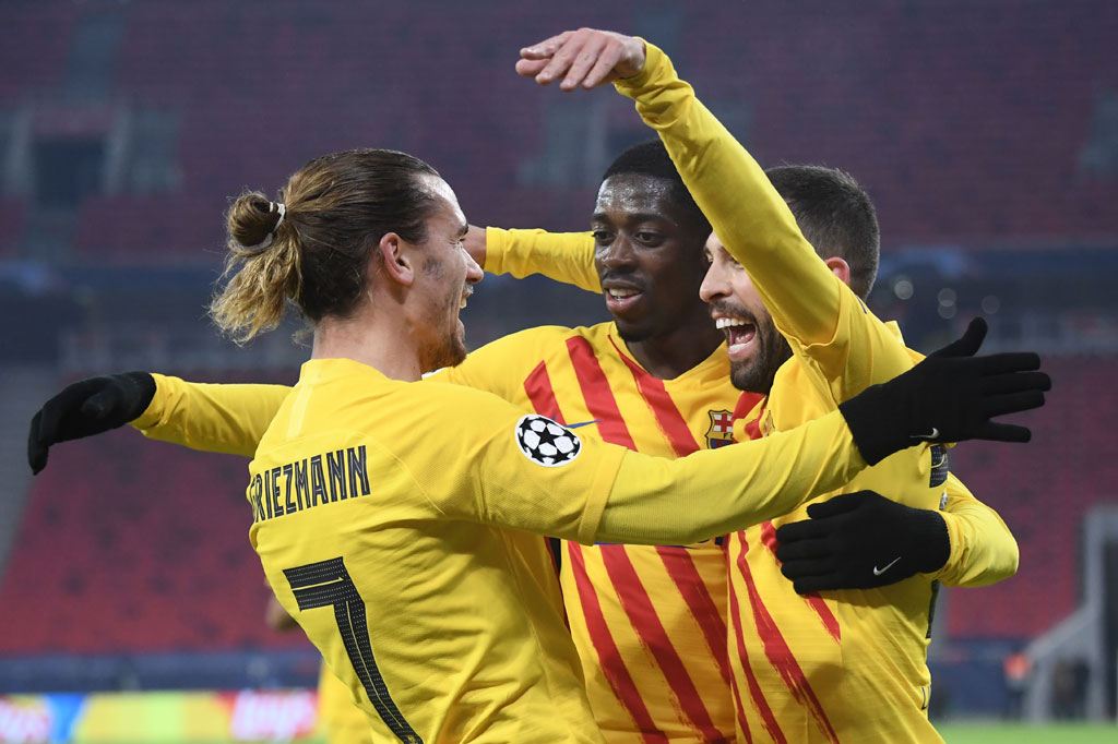 Terus menyerang Blaugrana akhirnya berhasil membobol gawang Ferencvaros lewat Antoine Griezmann pada menit ke-14 dengan sontekan indahnya menyambut umpan tarik kiriman Jordi Alba.