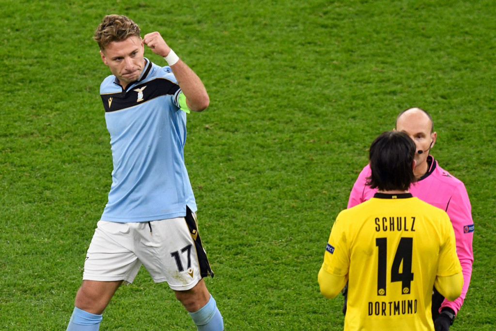 Ciro Immobile bisa memaksimalkannya menjadi gol, dan mengubah kedudukan menjadi 1-1.